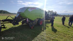 Dans le cadre du marché collectif mené en collaboration avec l'ODARC, le GRPFC de Corse a fait l'acquisition de deux presses CLAAS QUADRANT 4000.